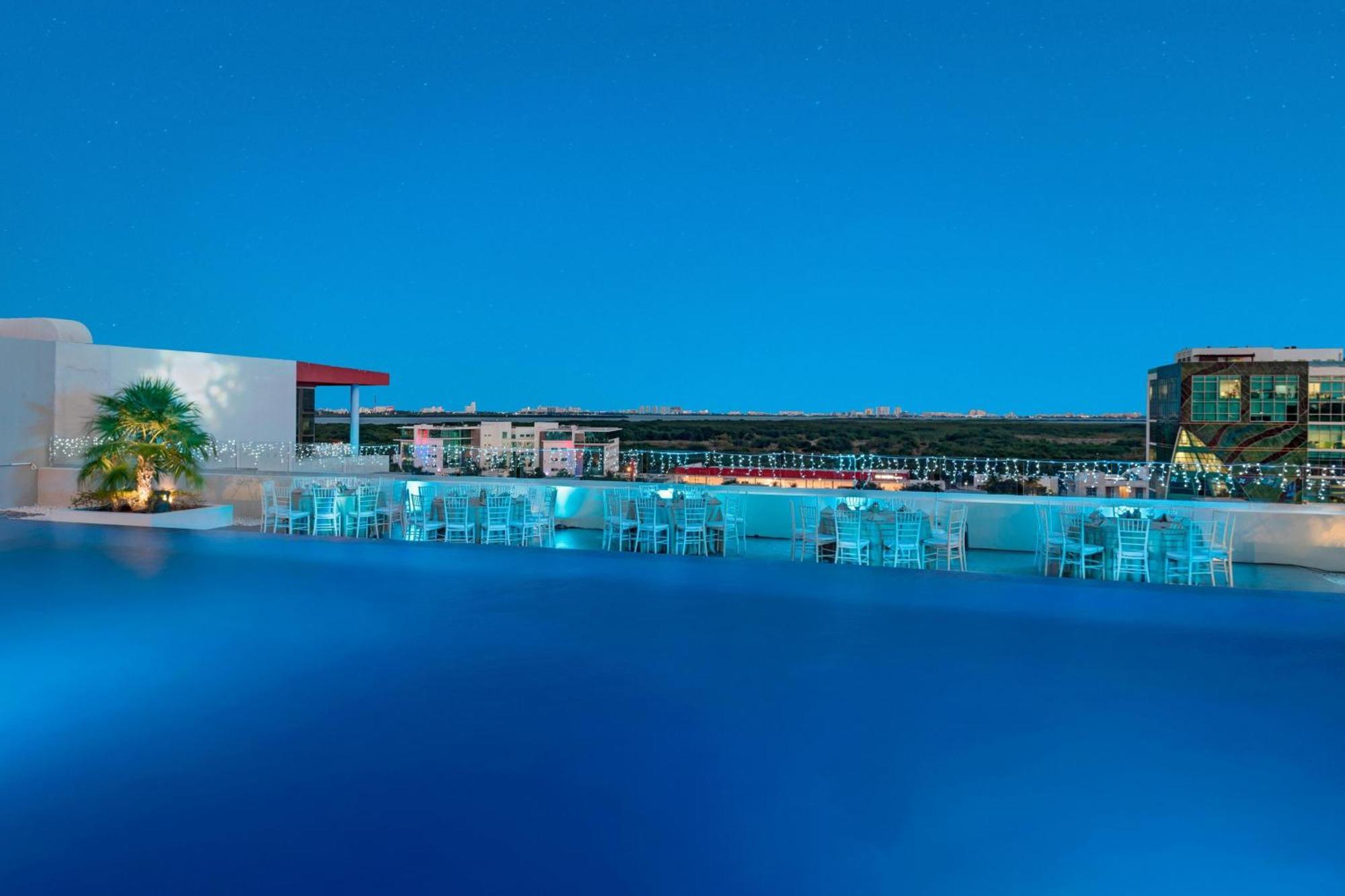 Four Points By Sheraton Cancun Centro Kültér fotó