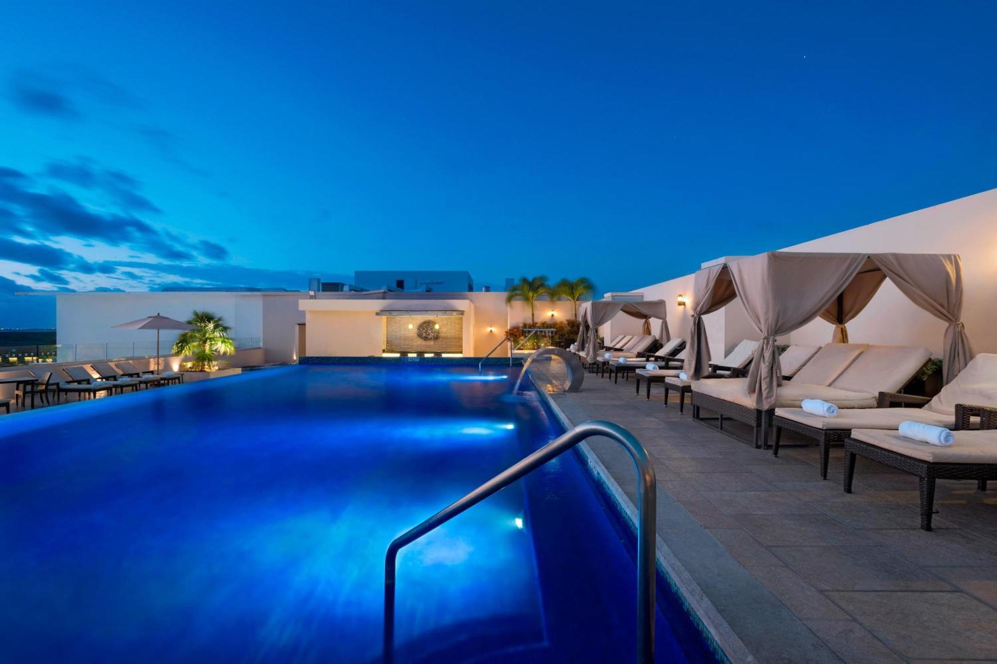 Four Points By Sheraton Cancun Centro Kültér fotó